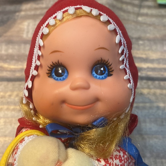 Mattel Vintage Little Red Riding Hood Story Beans 11” Doll - Picture 10 of 11